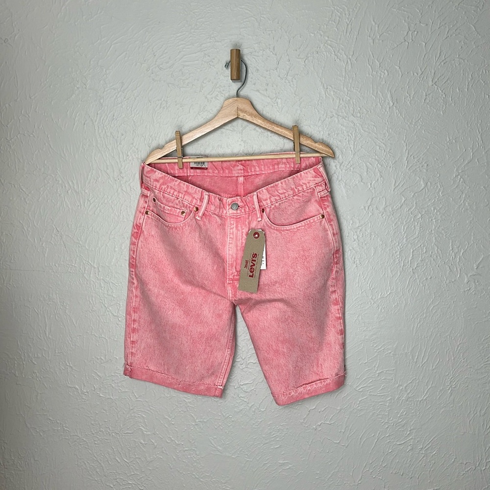 NWT Levi’s denim shorts